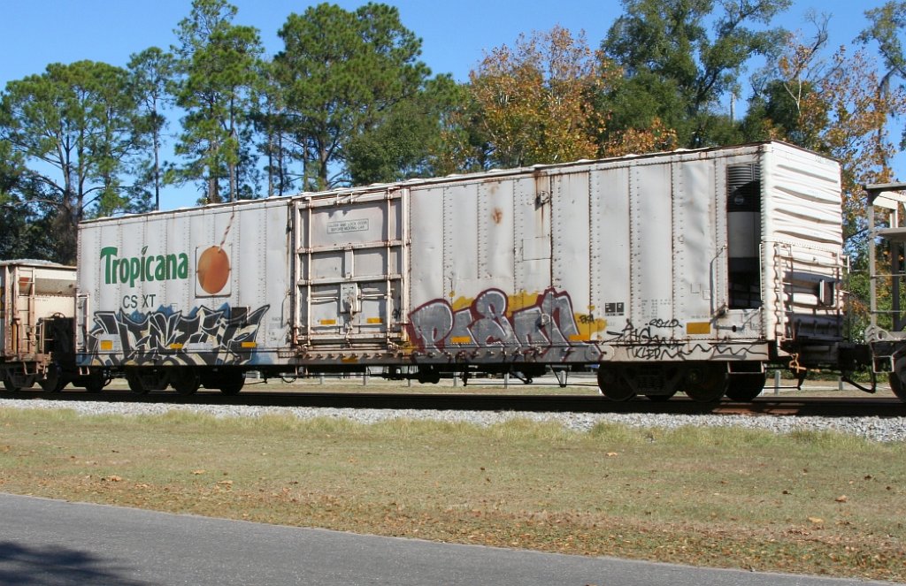 CSX owned with TPIX paintscheme on its way to the shop?